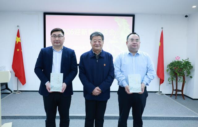 1769871605358968.jpg 赠书(1).jpg